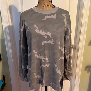 American Eagle Outfitters Gray Camouflage Sweatshirt